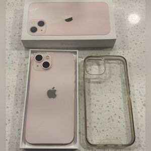 Apple iPhone 13 128GB in Pink